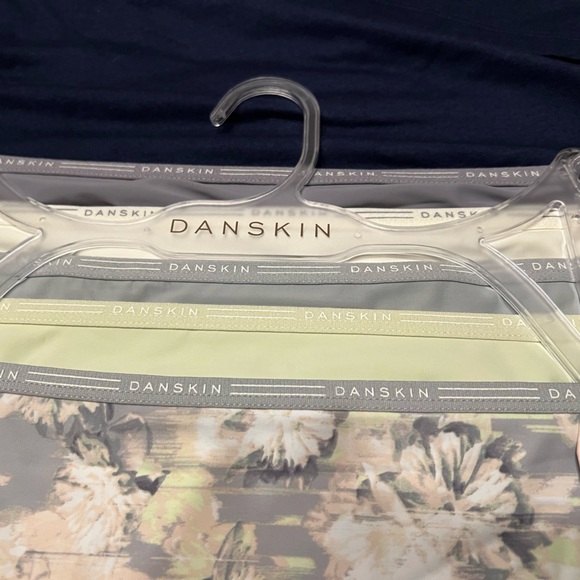 Danskin-NWT-5 Pack No Show Panties - Picture 3 of 11